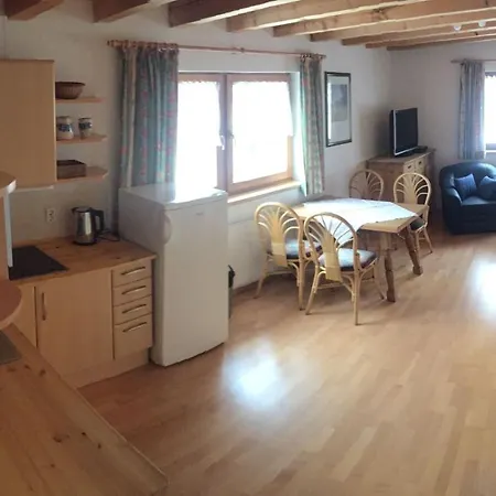 Tuxie Haus