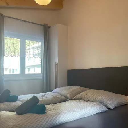 Tuxie Haus * טוקס